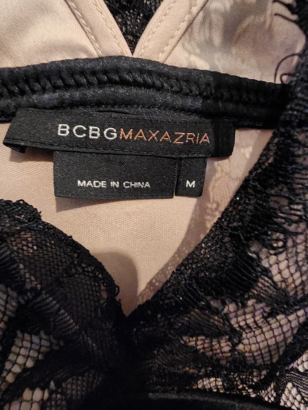 BCBGMAXAZRIA Black Lace V-Neck Empire Waist Top-Nude Lining-Medium